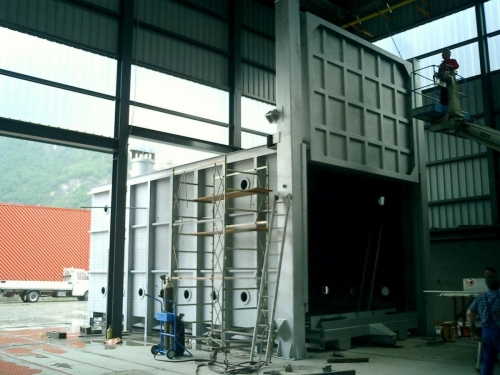 Car bottom heat treatment furnaces